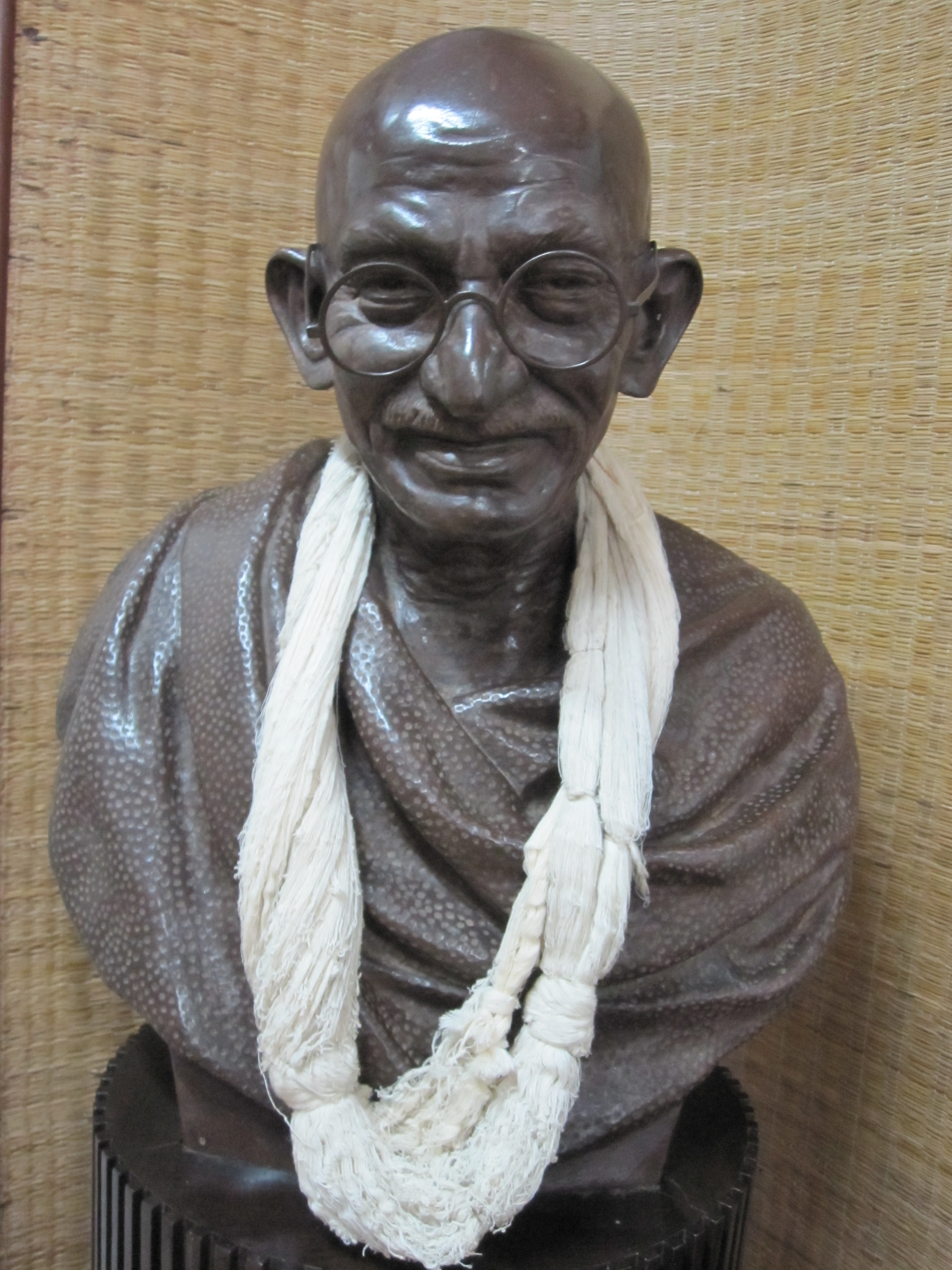 Gandhi Skulptur, Mani Bhavan