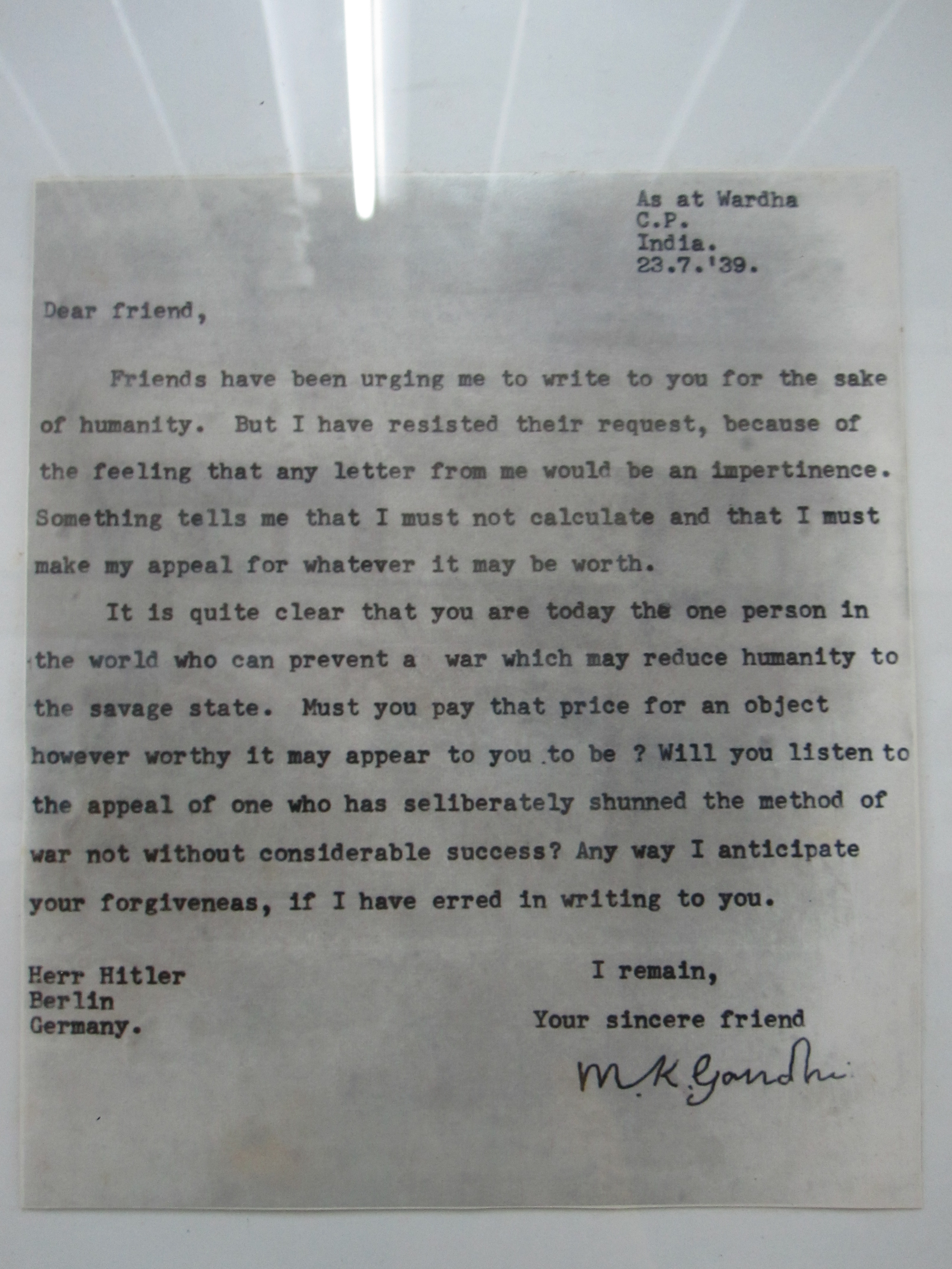 Brief von Gandhi an Hitler